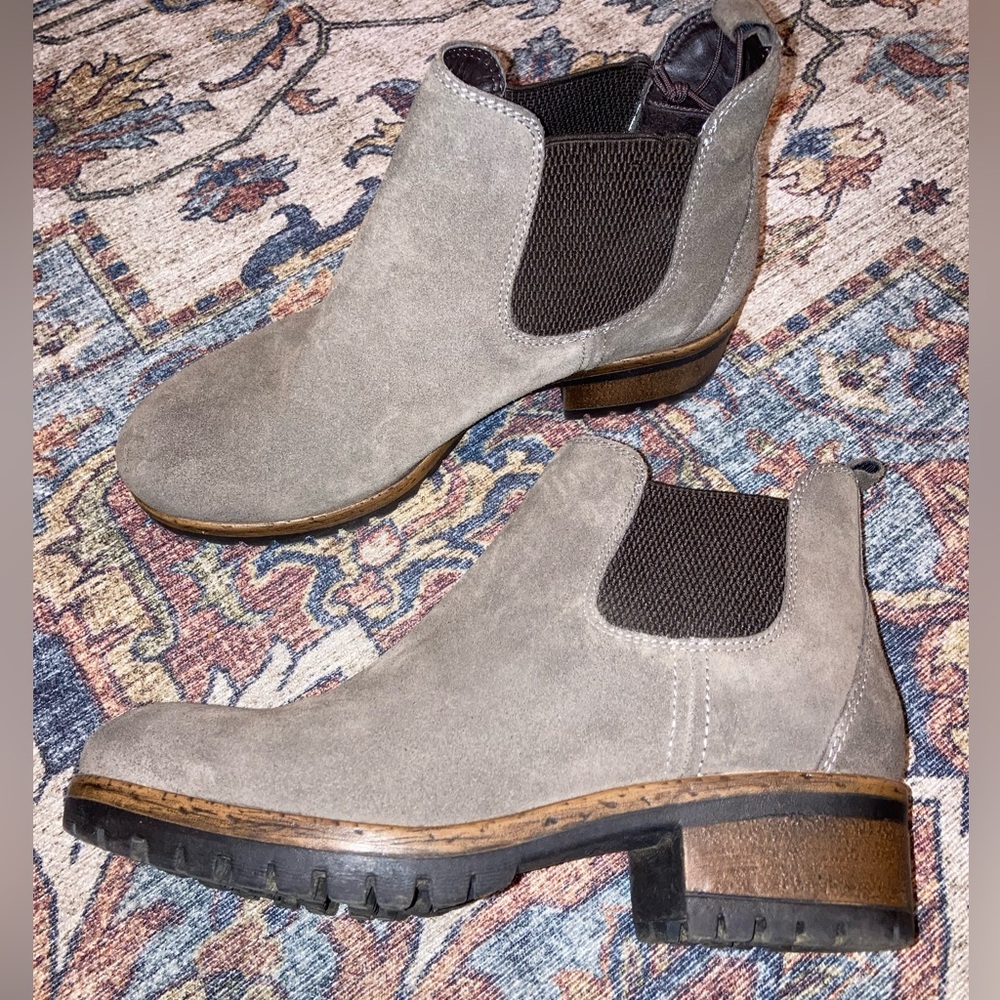 Salvia Cachet Suede Bootie, Size 40 (9)